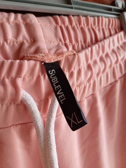 Spodnie damskie dresowe rozmiar XL