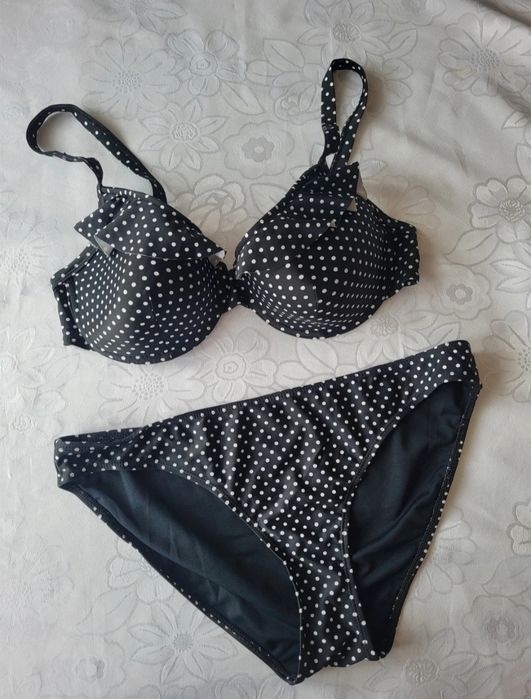 Śliczny strój kąpielowy 44/46