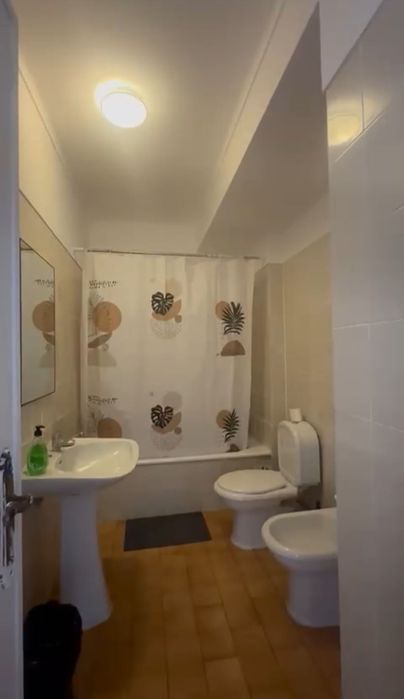 Quartos para Arrendar Mercês Algueirão-Mem Martis (Despesas incluidas)