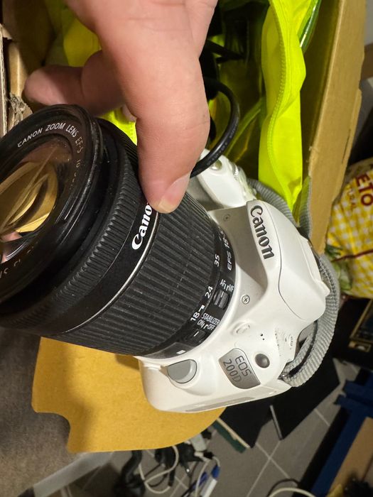 Canon EOS 200D con 2 lentes - with 2 objectives