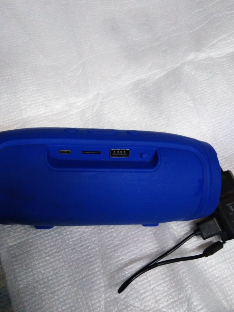 Блютуз колонка JBL
