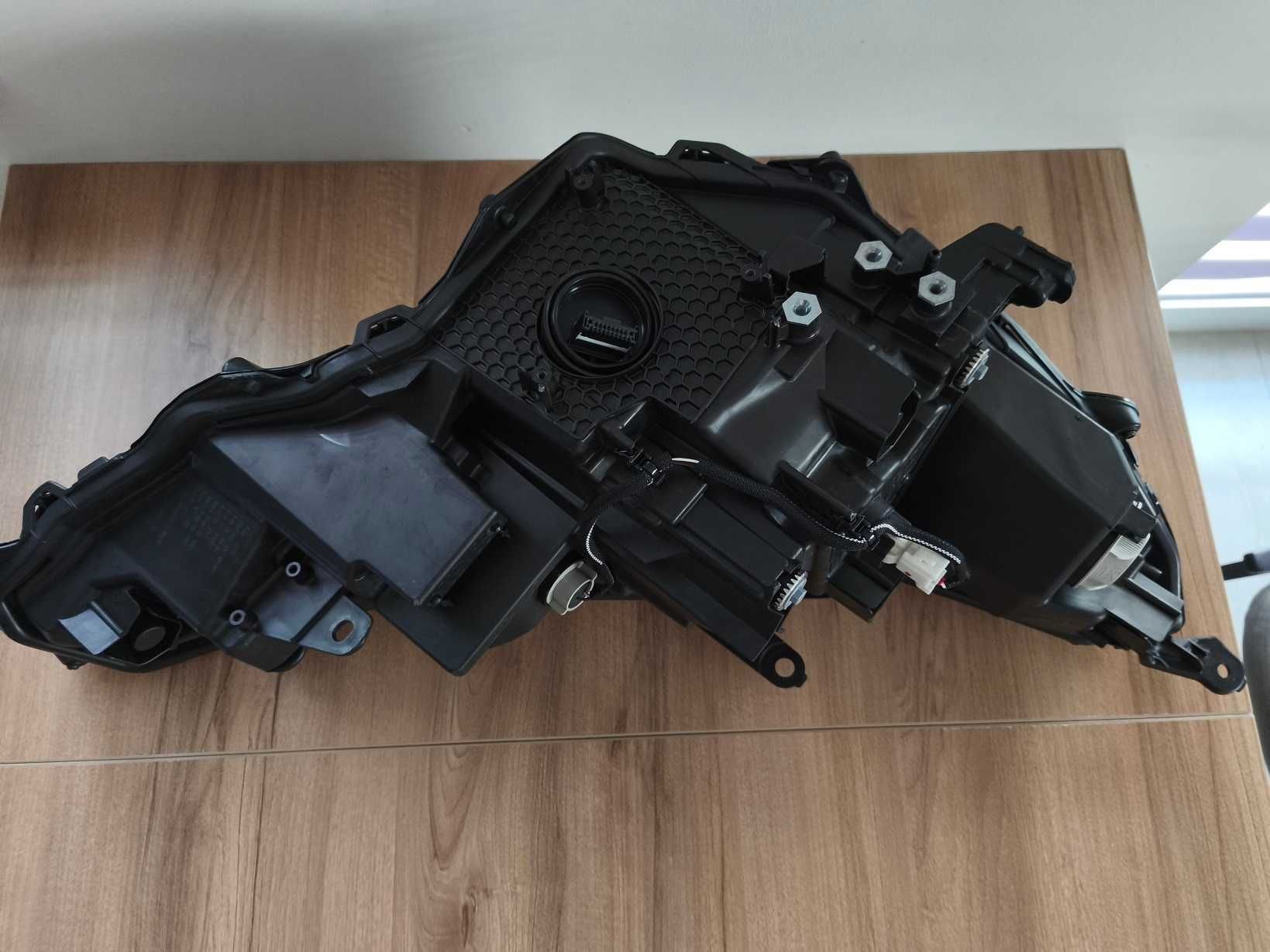 Lampa lewy przód Lexus NX II 2021-, soczewka (NX 350h)