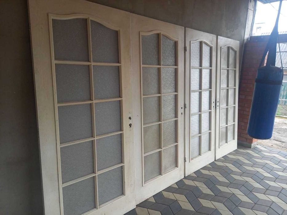 Двері б/у МДФ, полотна розміром 2030×910