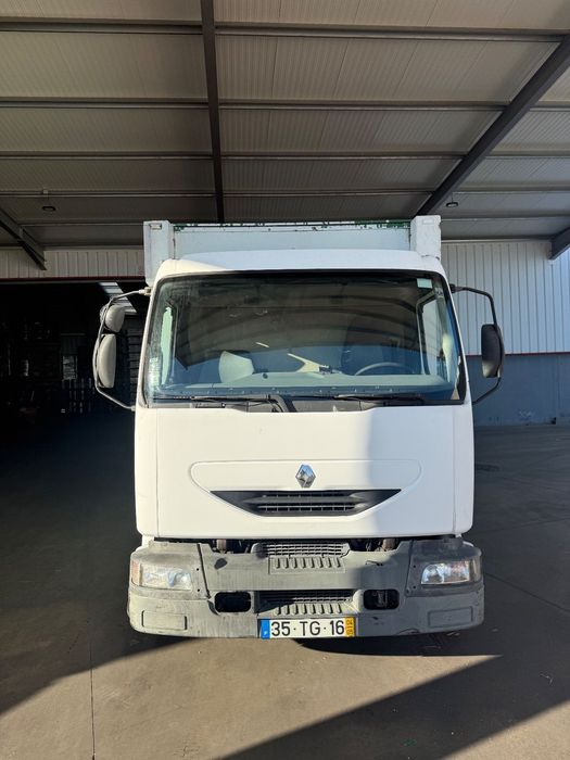 Renault Midlum