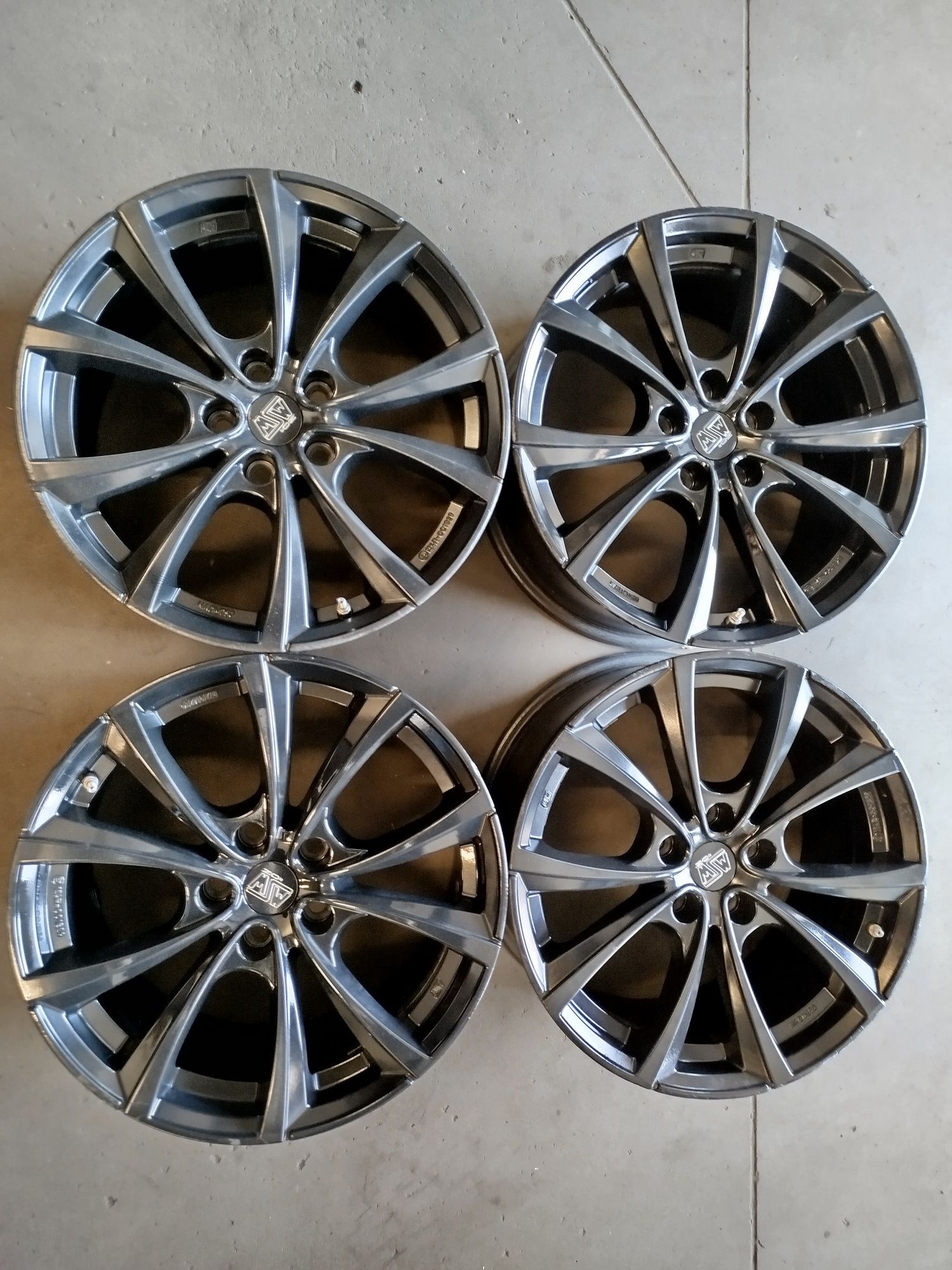 Felgi aluminiowe 18 cali do Tesla z czujnikami ciśnienia, 5x114,3
