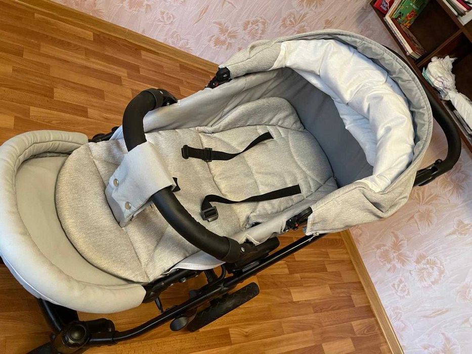 Продам дитячу коляску у відмінному стані