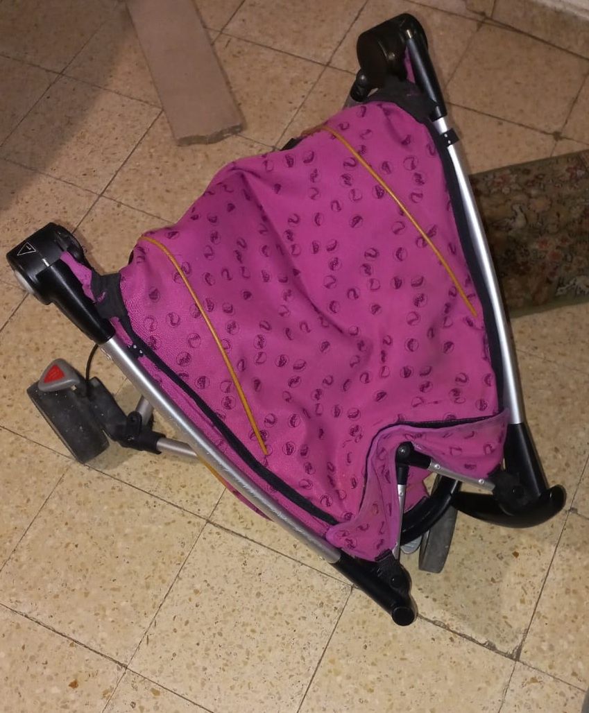 Vendo carrinho de menina Quinny