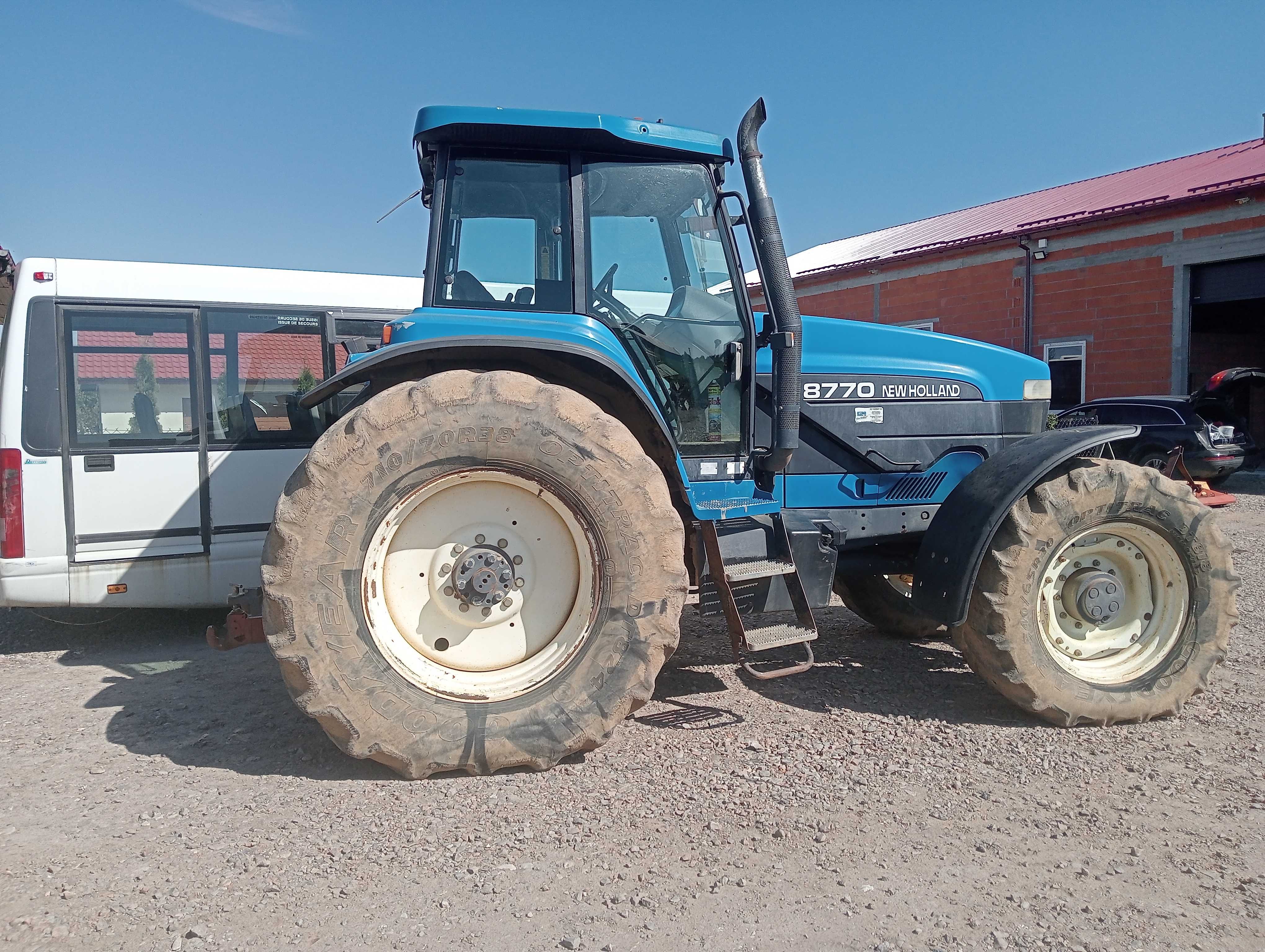 Ciągnik new Holland 8770, 2000 r, przedni tuz, oś supersteer 61 netto