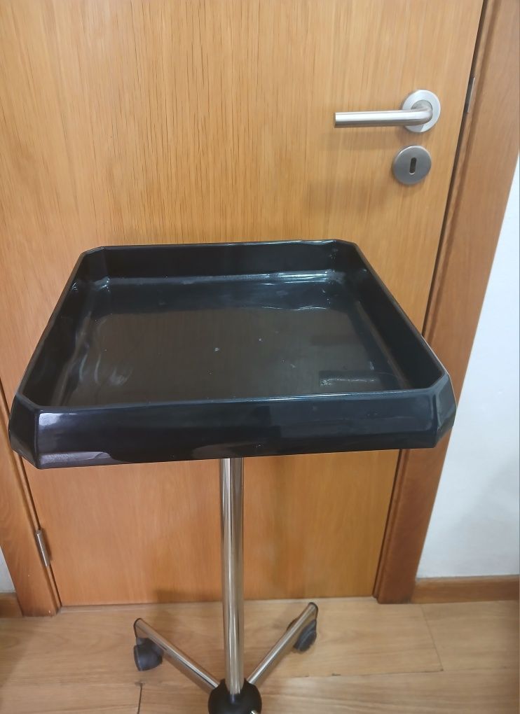 Mesa ajudante de cabeleireiro