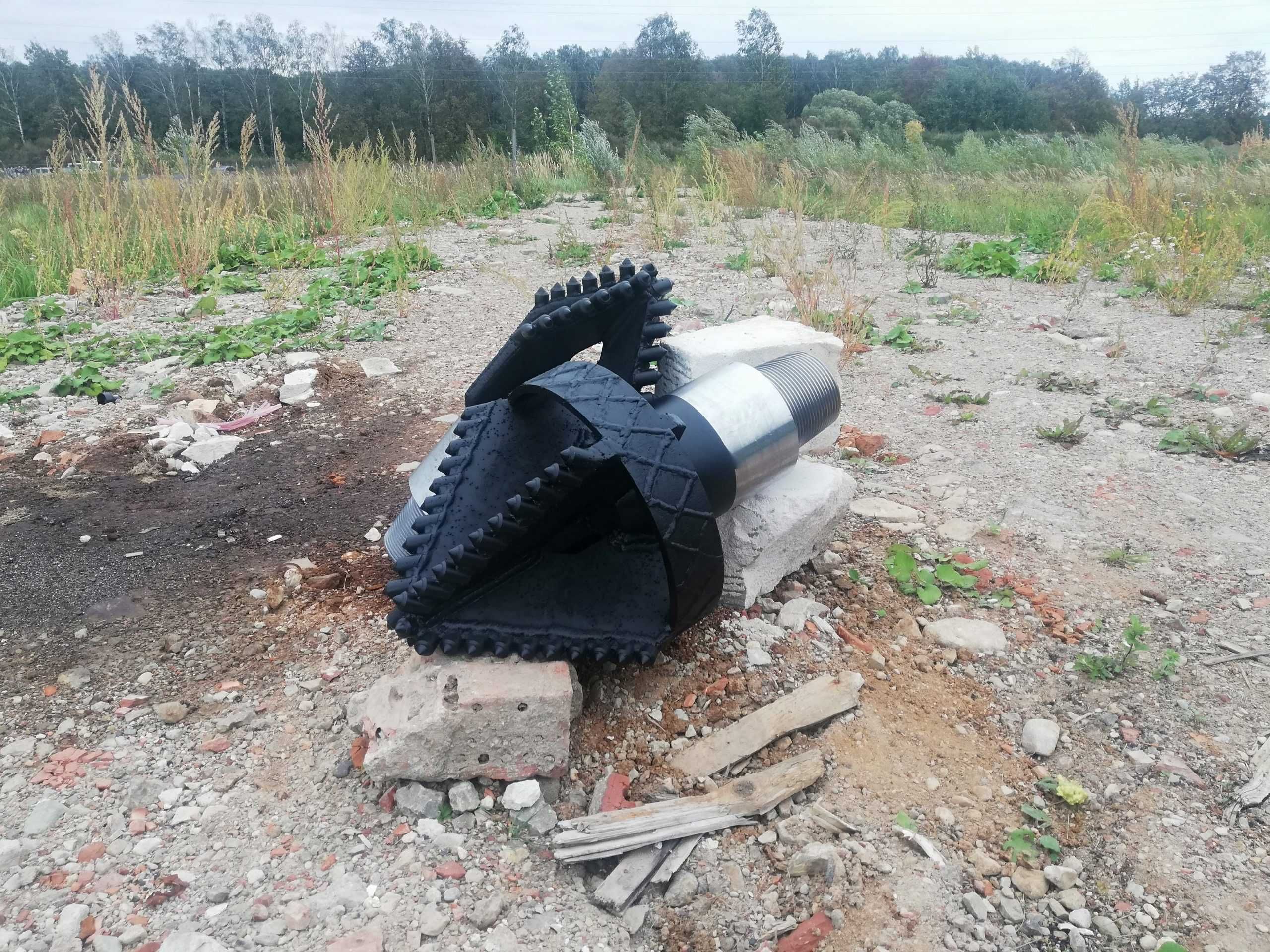 Świdry, gryzery, nawiertka, głowice wiercące do odwiertów pionowych