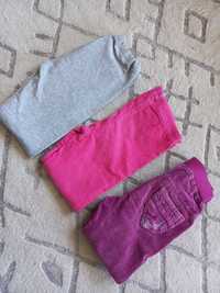 Zestaw trzy pary spodni 110 dla dziewczynki szare różowe sztuccowe