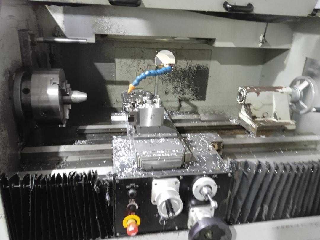 tokarka konwencjonalna tokarka CNC XYZ prototrak proturn 350