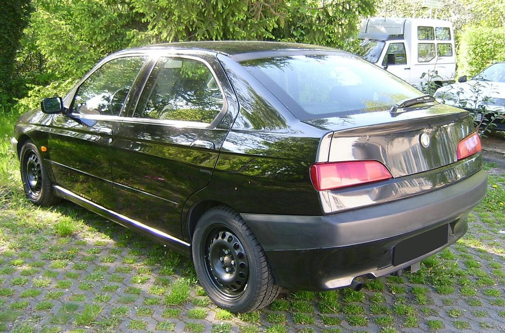 Запчастини до альфа Ромео 146