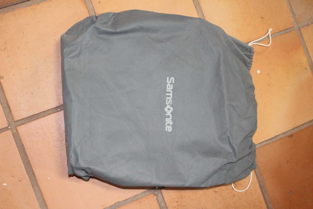 Pasta de executivo Samsonite por estrear