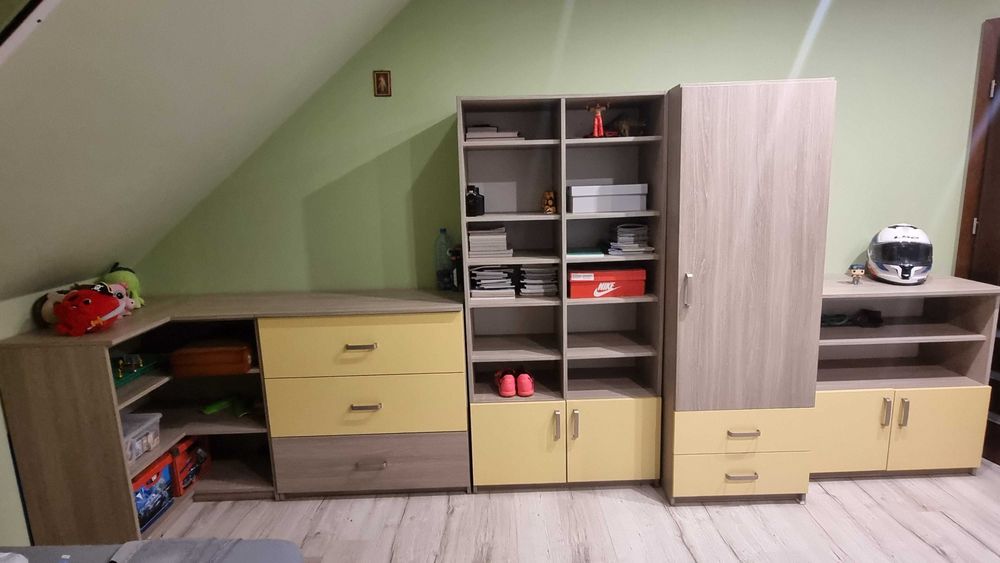Meble młodzieżowe dziecięce o łącznej dł. aż 491 cm, na wzór Meblik !!