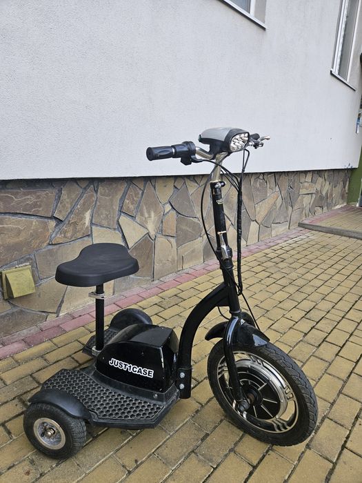 Електросамокат Трицикл