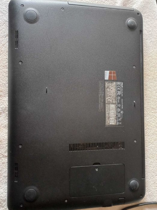 portatil ASUS X556U