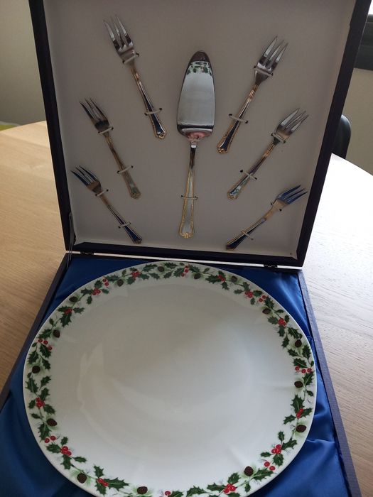 Prato de porcelana azevinho