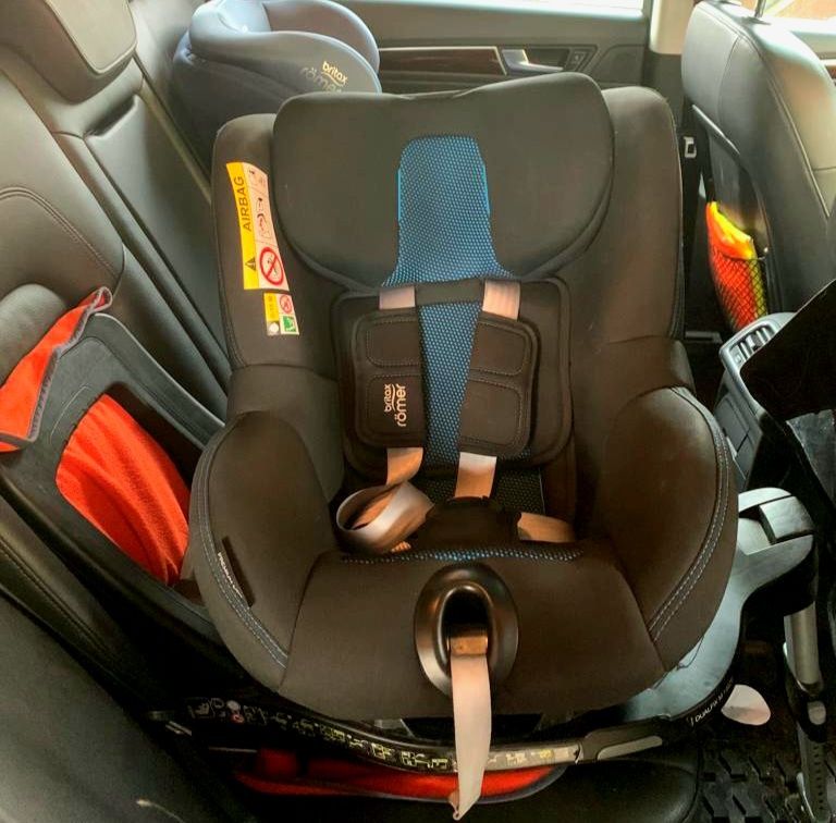 Britax Römer Dualfix M i-Size - obrotowy fotelik samochodowy ~0-18 kg