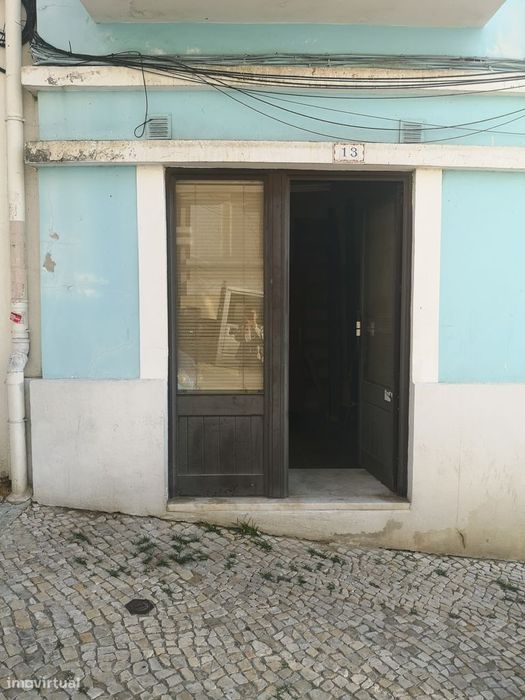 Loja com montra na Penha de França: Oportunidade Única de Investimento