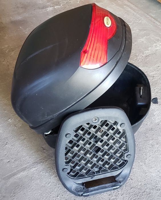 Кофр на мотоцикл