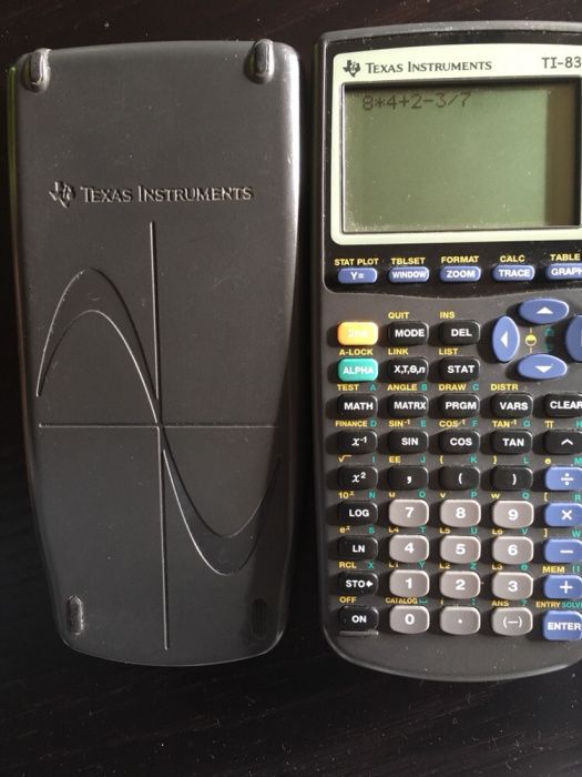 Maquina calcular científica, Texas Instruments TI-83
