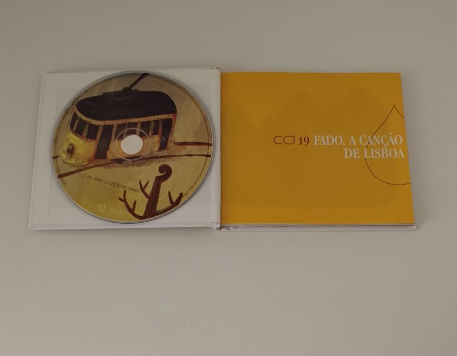 Coleção completa 100 anos de Fado Público