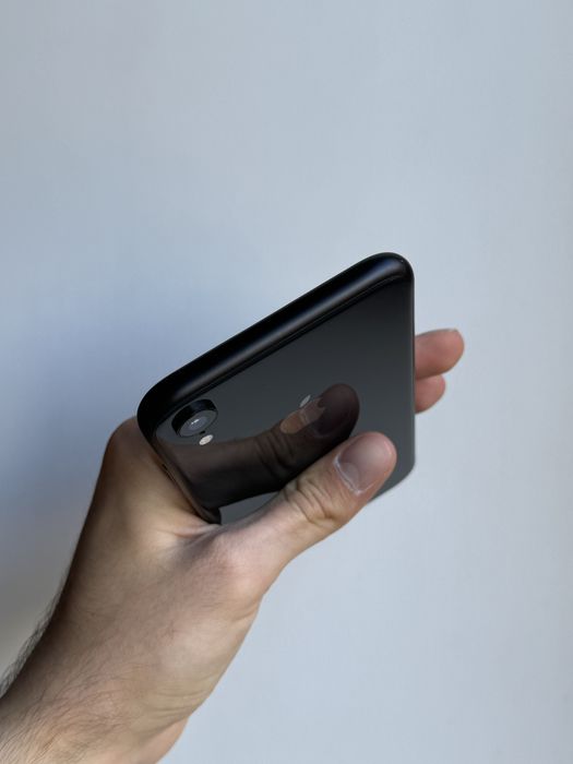 iPhone XR 64 Gb Black Neverlock АКБ 94% Отличное состояние