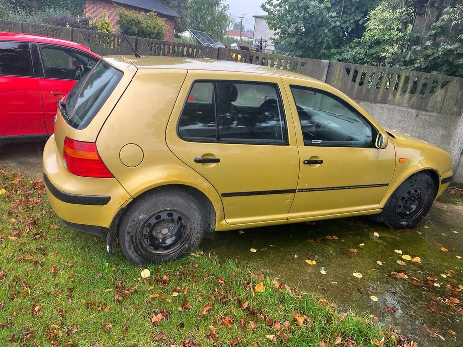 Volkswagen Golf 1998