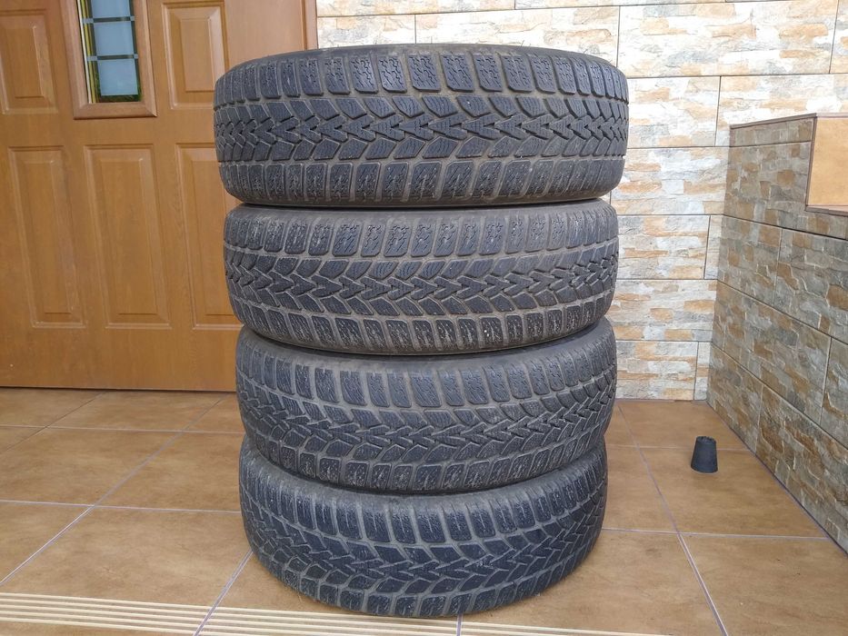 OPONY ZIMOWE 185/60R15 Dunlop Winter Response komplet