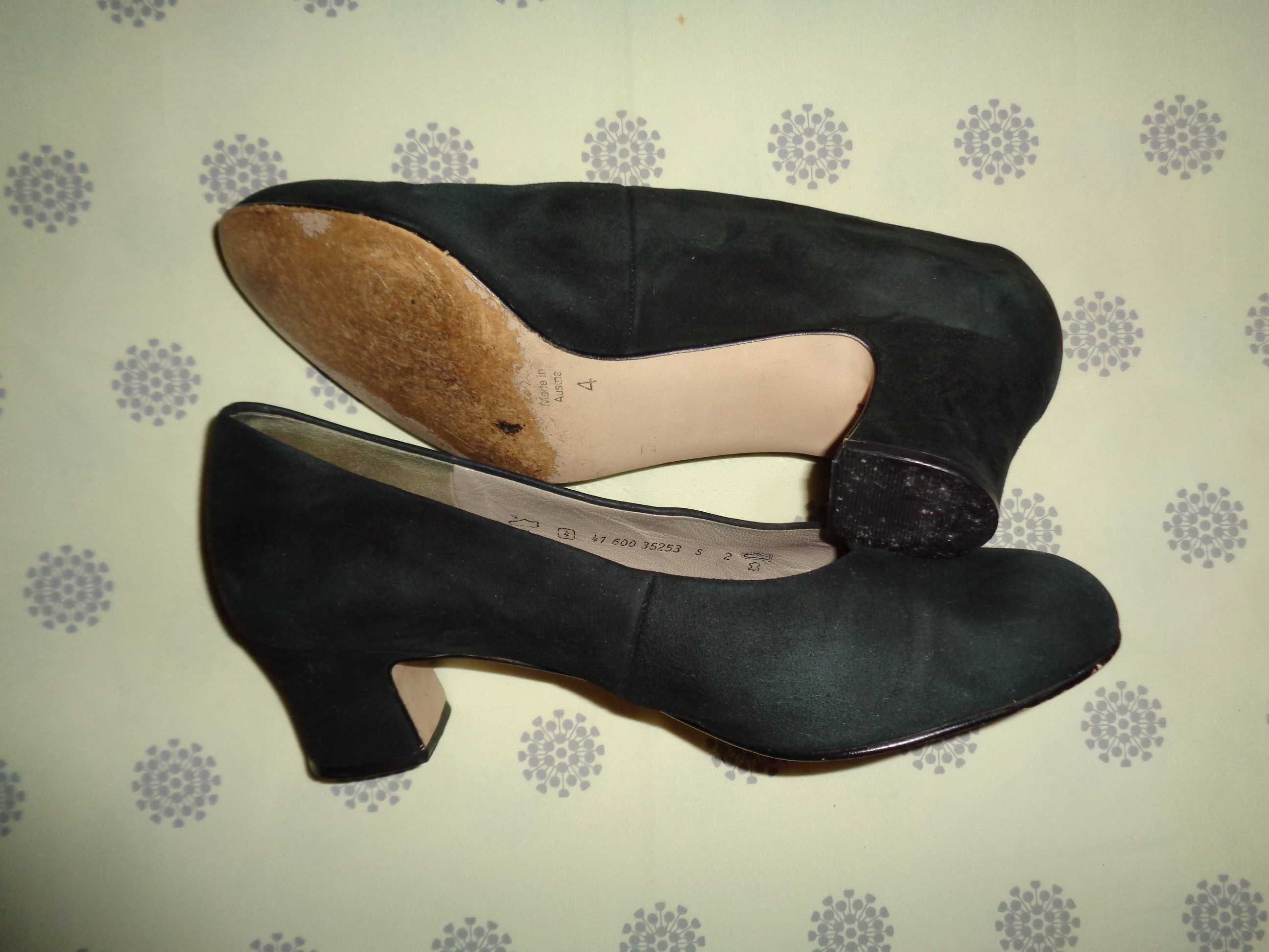 Pantofelki marki Gabor , czarny zamsz roz 37 wkładka 23 cm.