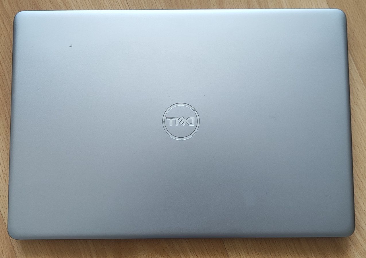 DELL Vostro 5370