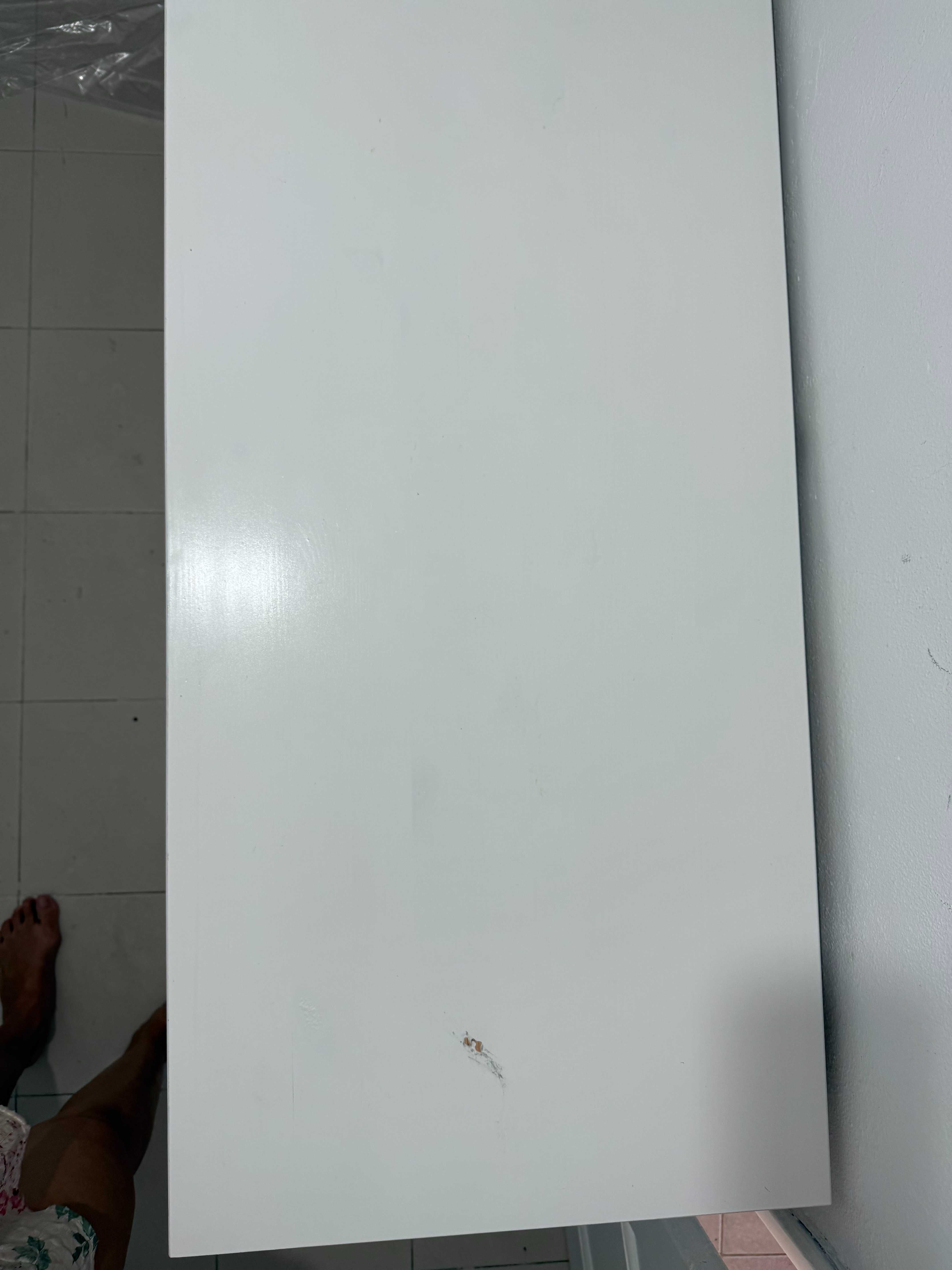 Cómoda IKEA modelo HEMNES com 3 gavetas espaçosas