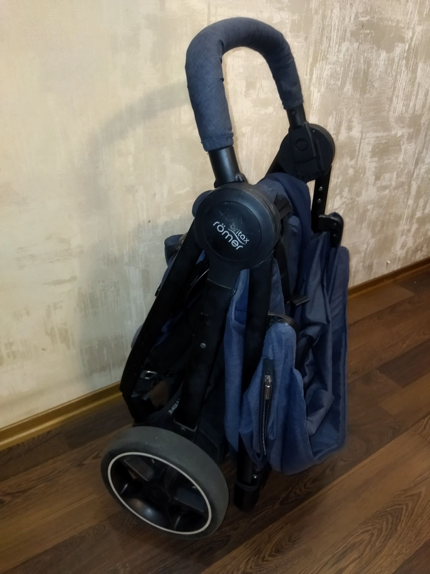 Коляска (візок) прогулочная Britax Romer B-AGILE M