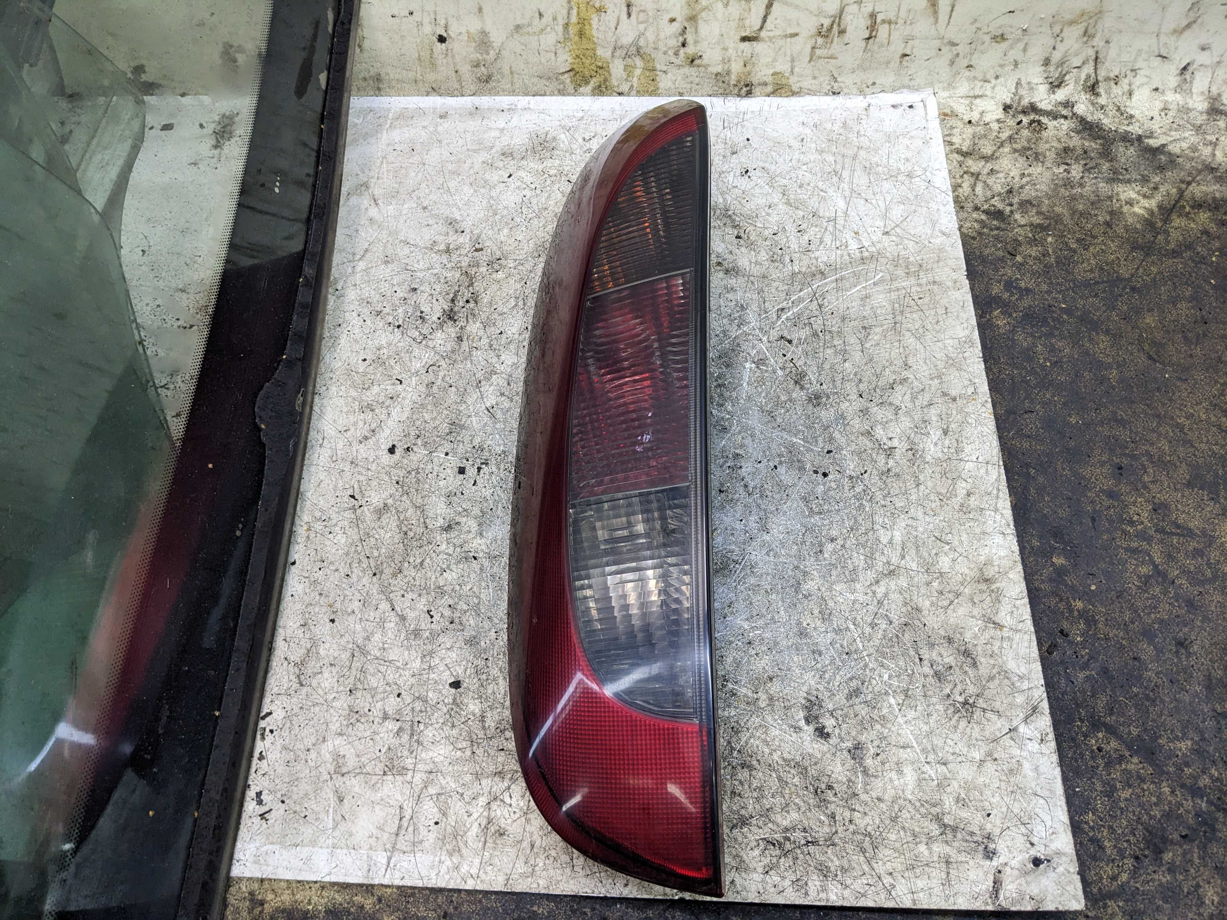 Opel Corsa C Lampa Lewa Tylna LT