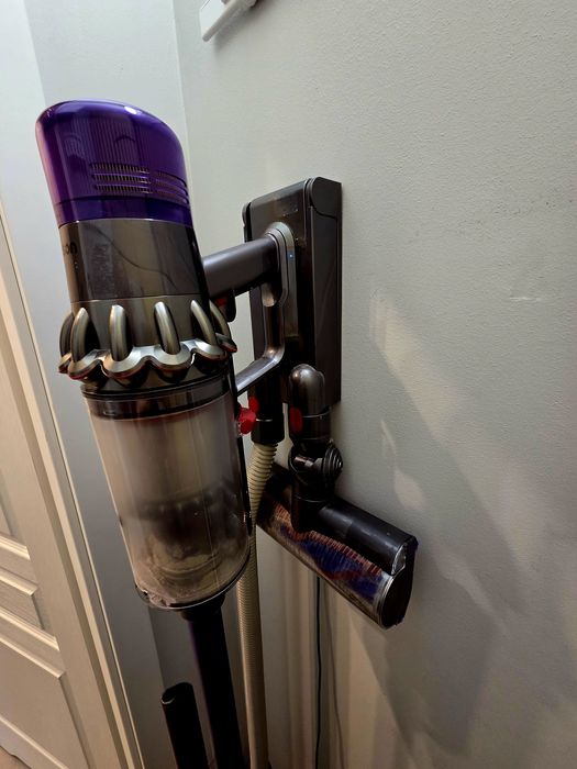 Dyson V11 absolute