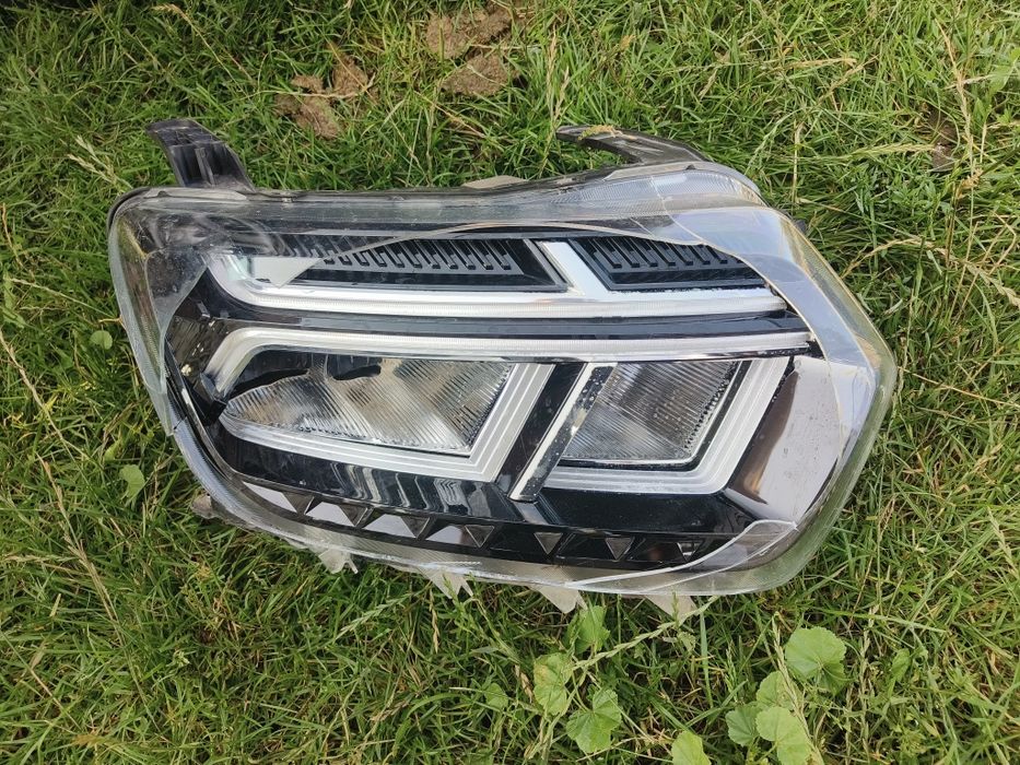 Фара Рено дастер 2024