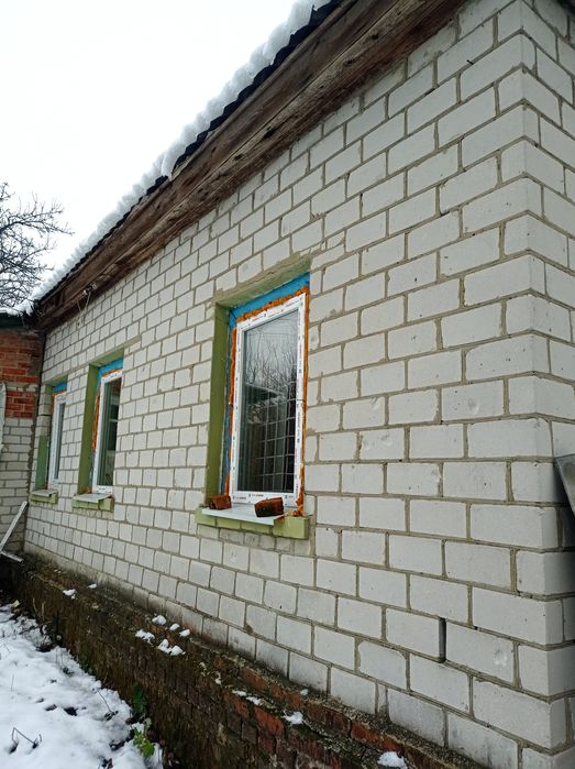 Невеликий будинок під дачу в селі Буди.