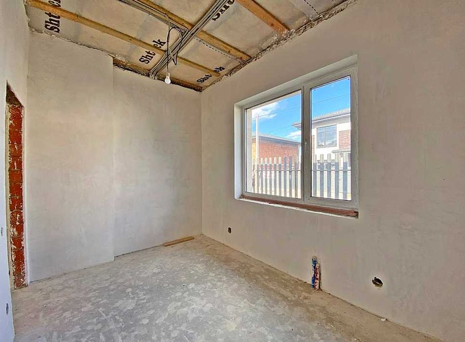 Одноповерховий ОКРЕМИЙ  БУДИНОК  у Лісовій Бучі! Чистове оздоблення!