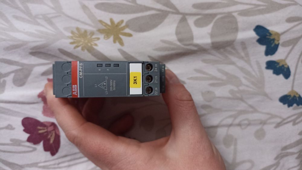 Реле контролю трифазної мережі виробництва ABB, модель CM-PFS.S