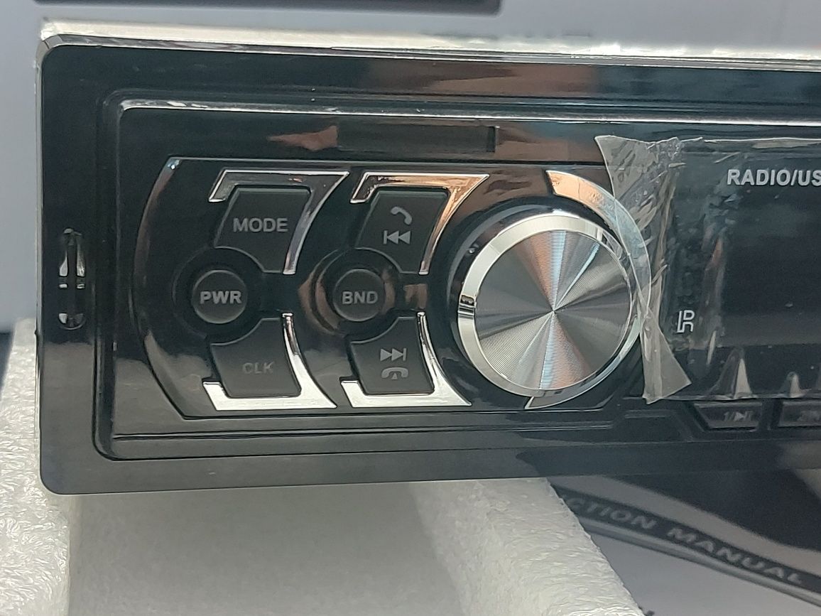 Nowe radio samochodowe do każdego auta 2xusb bluetooth aux pilot