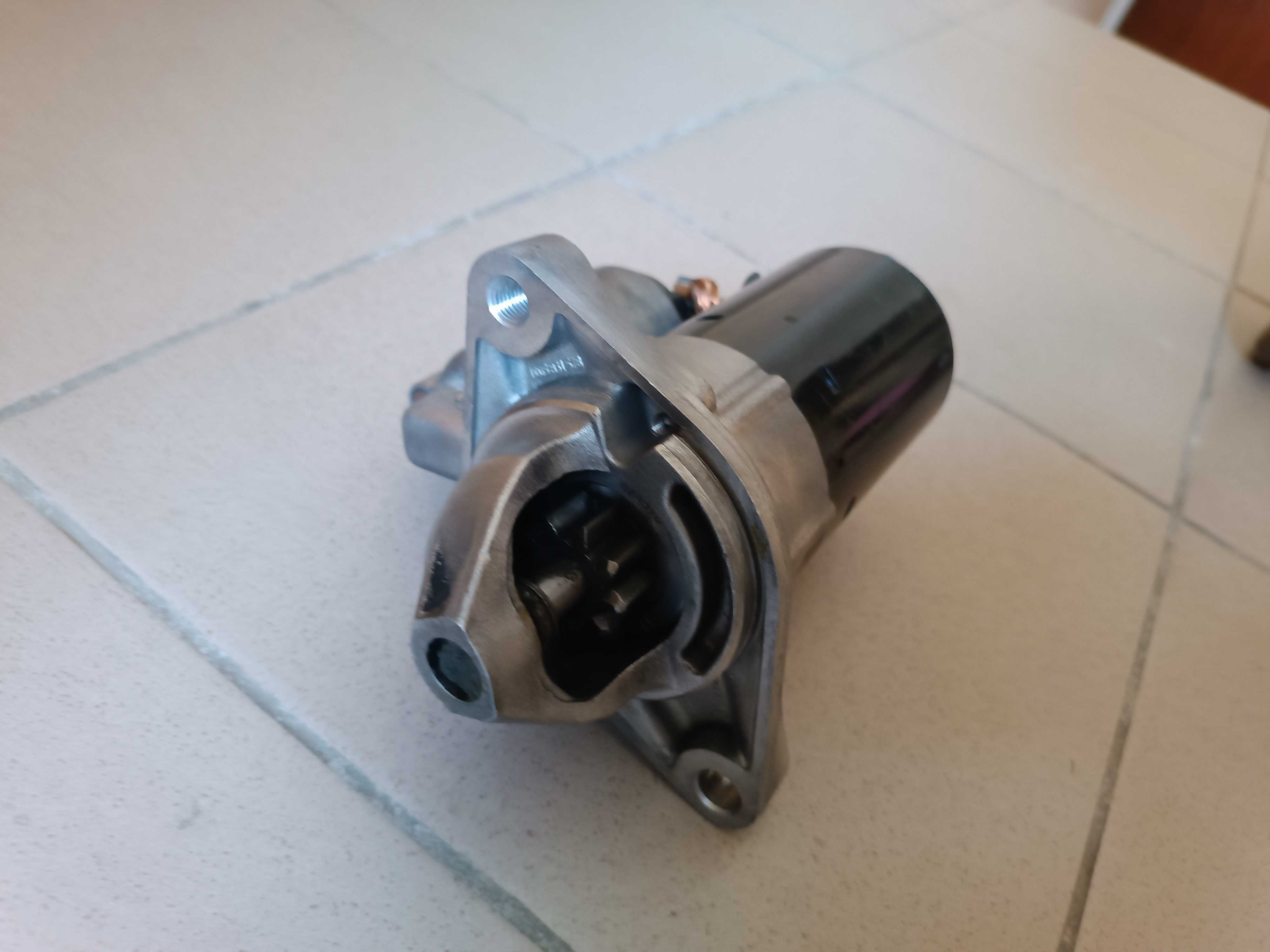 Стартер toyota auris avensis corolla rav4 yaris 0001107531 bosch тойот