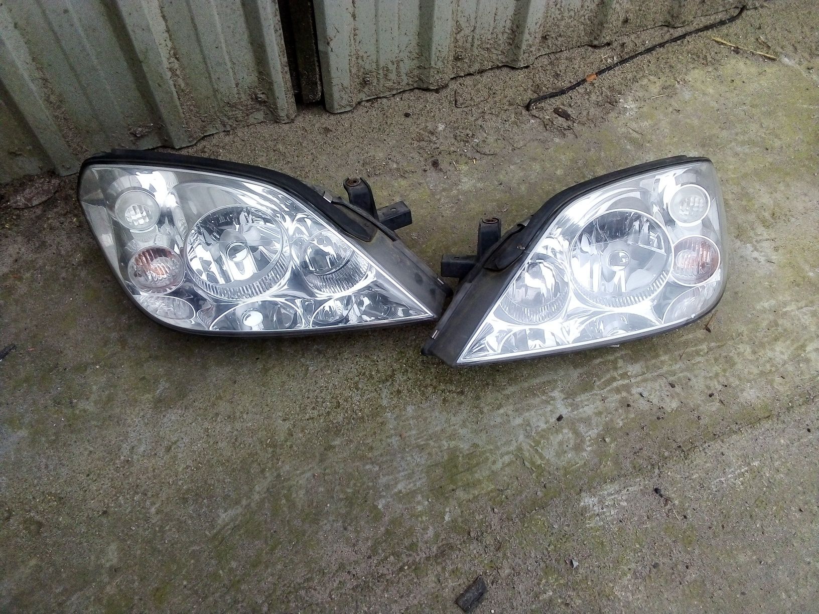 Lampa Nissan Primera xenon p12 ksenon EUROPA