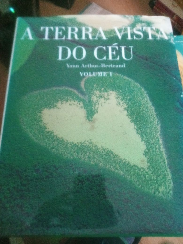 Livro a terra vista do céu