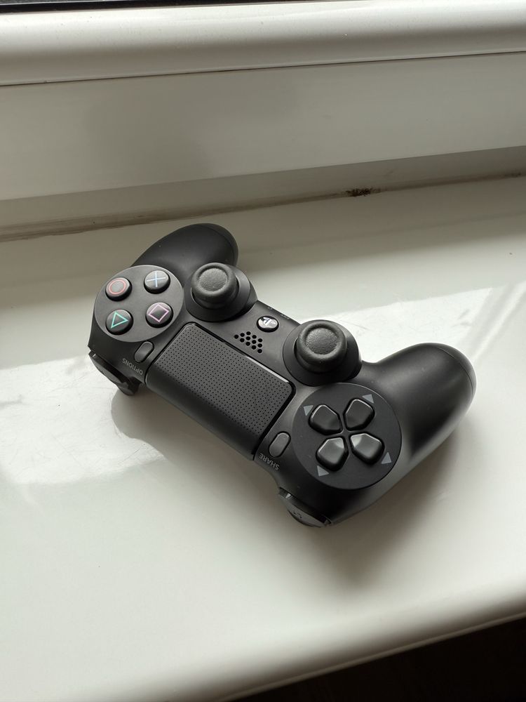 Pad DualShock 4 (PS4) – Czarny – Stan bardzo dobry
