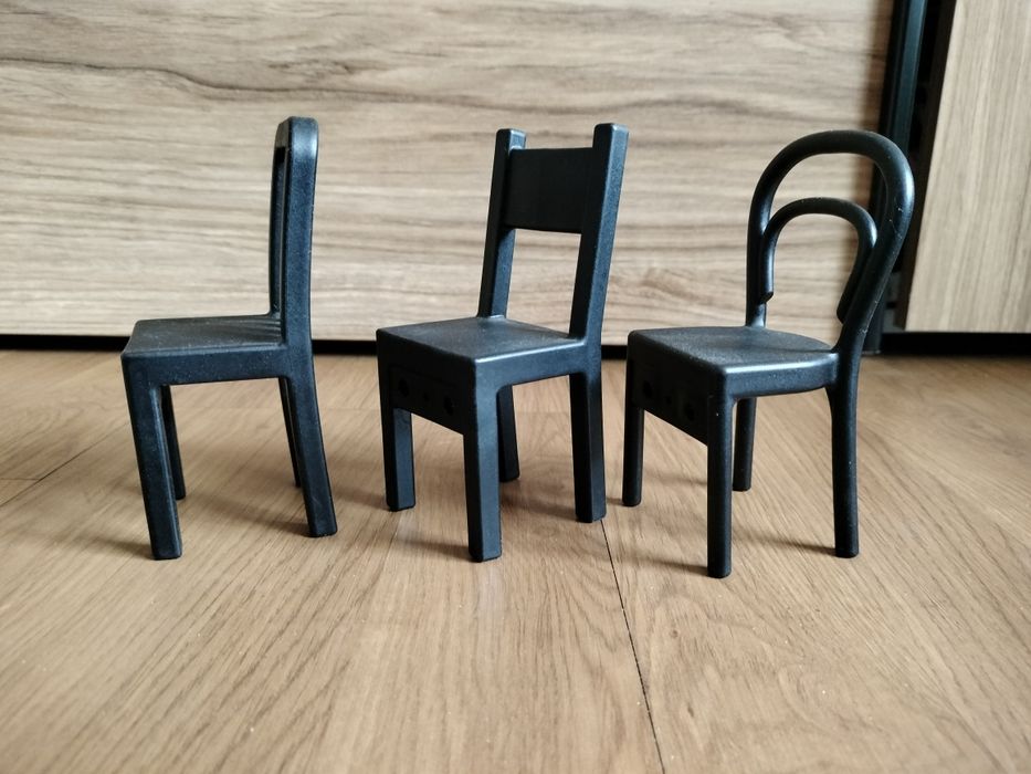 Wieszaki plastikowe krzesełka