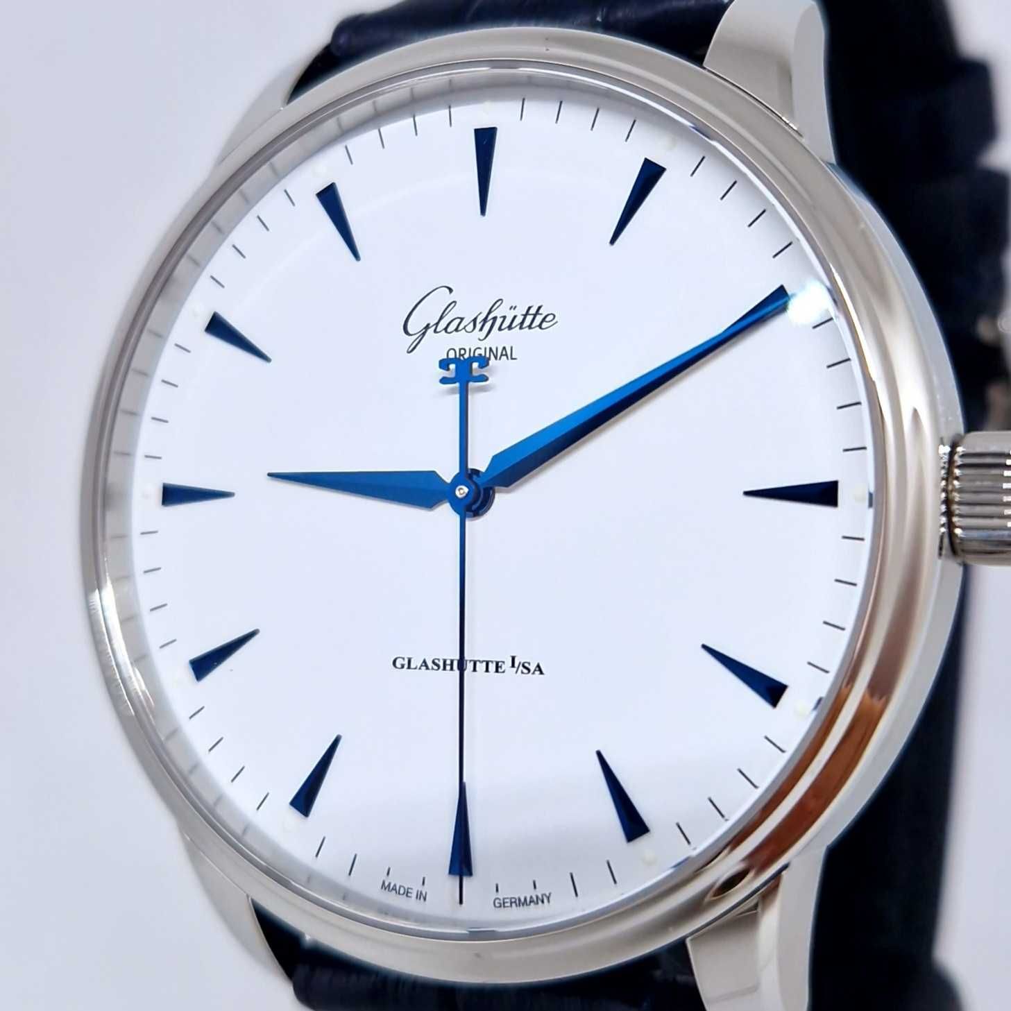 Glashütte Senator Excellence 1-36-01-05-02-01