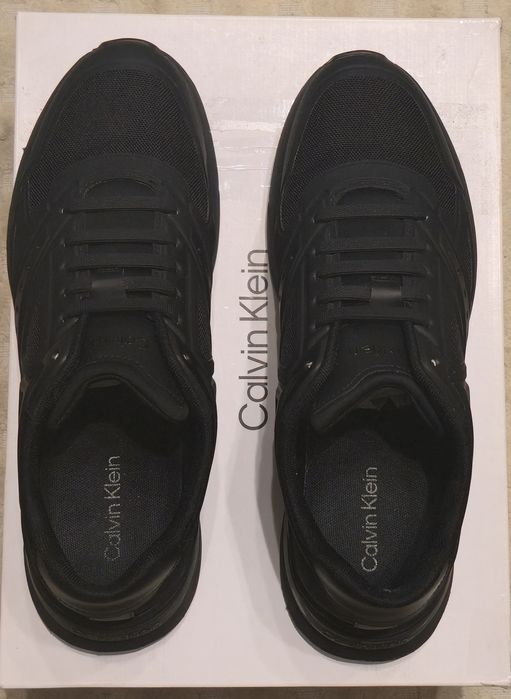 Продам кросівки Calvin