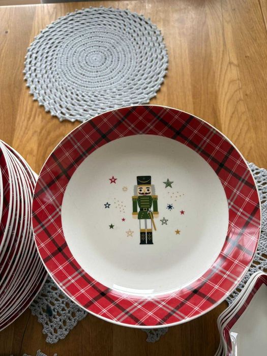 Zastawa świąteczna CHRISTMAS NUTCRACKER - dziadek do orzechów