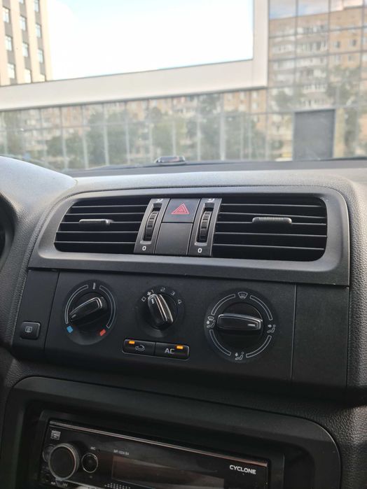 Оренда Авто Шкода Фабія 1.4 Дніпро